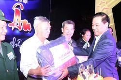 Hà Nội tặng trên 121.000 suất quà tới người có công ngay trong tháng 7