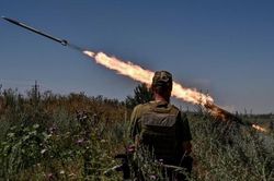 Ukraine và Nga cáo buộc nhau nã pháo vào dân thường ở Zaporizhzhia