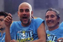 Man City và Pep Guardiola bất ngờ bị trách móc chuyển nhượng