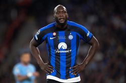 Inter Milan tức giận Lukaku 'đi đêm' với Juvenus