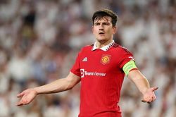 Bán Declan Rice, West Ham lập tức vung tiền mua Maguire