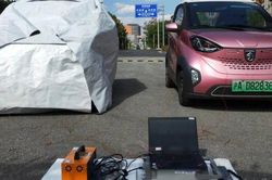 'Áo choàng' cách nhiệt giúp xe điện mát như trong phòng điều hòa