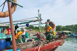 Quảng Ninh bắt đầu sơ tán dân khỏi vùng nguy hiểm