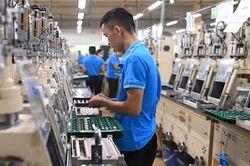 HSBC: El Nino có thể gây thêm khó khăn cho ngành sản xuất Việt Nam