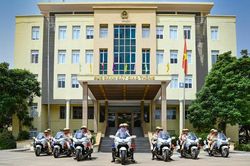 Cục CSGT bàn giao siêu mô tô cho 11 tỉnh, thành phố phục vụ công tác dẫn đoàn