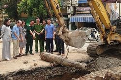 Phát hiện súng thần công Triều Nguyễn khi đào máng đặt ống thoát nước