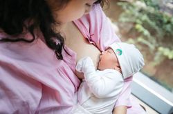 Người mẹ có chế độ ăn uống tốt thì chất lượng sữa cũng tốt