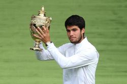 Đánh bại huyền thoại Djokovic sau 5 set, Alcaraz vô địch Wimbledon 2023