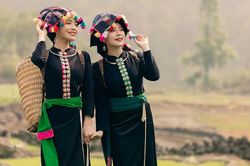 Sao Mai Thu Hằng cùng Sèn Hoàng Mỹ Lam ra MV về Tây Bắc