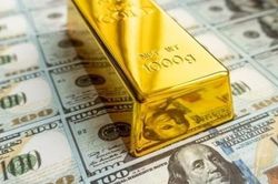 Giá vàng hôm nay 17/7/2023: Giá vàng 'thi chạy' với đồng USD, khó đột phá vì lý do này; Thị trường có thể tăng giá nhờ tâm lý lạc quan?