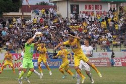 Đông Á Thanh Hóa thua sốc trên sân nhà trước Thép Xanh Nam Định