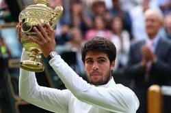 Đánh bại Djokovic, Alcaraz lần đầu tiên vô địch Wimbledon