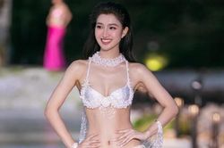 Bảo Ngọc, Phương Nhi diễn áo tắm cùng top 40 Hoa hậu Thế giới Việt Nam