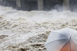 Mưa lớn ở Hàn Quốc: Gần 50 người chết và mất tích, tìm thấy thêm thi thể dưới đường hầm ngập nước