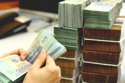 Sẽ rà soát lại các loại lệ phí liên quan đến việc ngân hàng cho vay