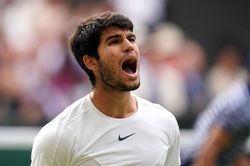Chặn đứng chuỗi bất bại của Djokovic, Alcaraz vô địch Wimbledon