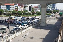 Điều chỉnh tổ chức giao thông tại nút giao Mai Dịch