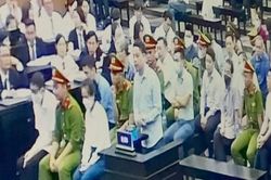 Bị đề nghị mức án tử hình, cựu thư ký thứ trưởng Bộ Y tế bật khóc xin cơ hội làm lại