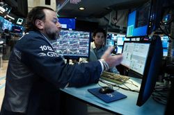 Thị trường chứng khoán thế giới ngày 18/7: Dow Jones hướng đến phiên tăng thứ 7 liên tiếp