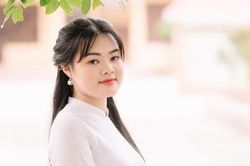 Nữ sinh trường huyện ở Hải Phòng là thủ khoa khối D toàn quốc
