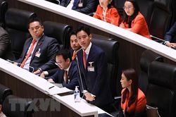 Quốc hội Thái Lan tranh luận về việc tái đề cử lãnh đạo đảng Tiến bước
