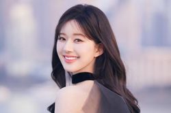 Triệu Lộ Tư bất ngờ bị tố chảnh chọe, không bằng 1 góc Ngu Thư Hân