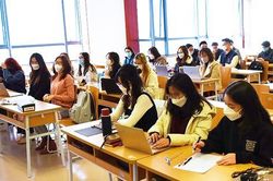Chính sách học phí cần có sự thận trọng, cân nhắc