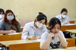 Số bài thi điểm 10 tăng gấp 3 lần, có bất thường?