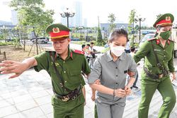 Cựu Cục trưởng Cục Lãnh sự: Coi công dân bị mắc kẹt, gặp khó khăn như người thân