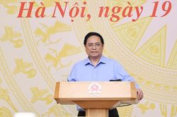 Thủ tướng Phạm Minh Chính yêu cầu cương quyết bãi bỏ những quy định rườm rà