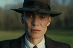 'Oppenheimer' tái hiện cuộc đời cha đẻ bom nguyên tử