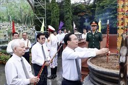 Chủ tịch nước dự các hoạt động kỷ niệm 76 năm Ngày Thương binh, Liệt sỹ tại Côn Đảo