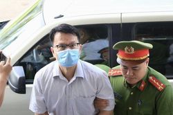 Cựu đại sứ Trần Việt Thái nói bị tố cáo do 'đạp đổ nồi cơm của cò mồi'