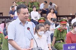 Cựu Phó giám đốc Công an Hà Nội: 'Không ai cho rượu vang vào cặp số cả'