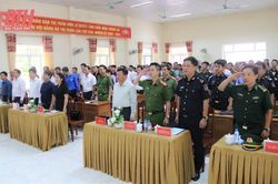 Phó Chủ tịch Thường trực UBND tỉnh Nguyễn Văn Thi dự 'Ngày hội toàn dân bảo vệ an ninh Tổ quốc năm 2023' tại thị trấn Sơn Lư