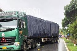 Bảo Thắng: Tai nạn giao thông nghiêm trọng, 2 người tử vong