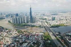 Tp HCM xuất nhập khẩu giảm hơn 20% trong 6 tháng đầu năm