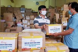 Bảo đảm cung ứng đủ sách giáo khoa mới trước ngày 15-8
