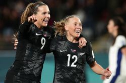 Sút hỏng penalty, ĐT nữ New Zealand vẫn gây tiếng vang lớn ở trận mở màn World Cup nữ 2023