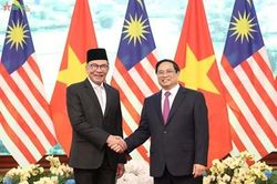 Thủ tướng Phạm Minh Chính hội đàm với Thủ tướng Malaysia Anwar Ibrahim