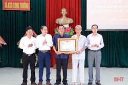 Truy tặng danh hiệu 'Bà mẹ Việt Nam anh hùng' cho mẹ ở Can Lộc
