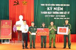 Thứ trưởng Bộ Công an thăm, tặng quà Trung tâm Điều dưỡng thương binh Nho Quan