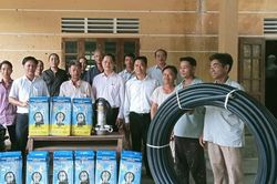Hỗ trợ nhân rộng mô hình tưới nước tự động cho cây thanh trà