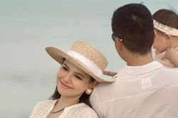 Phanh Lee: Hot girl 9X thành phu nhân hào môn