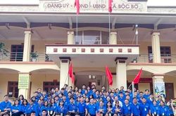 Gần 200 sinh viên ĐHQG Hà Nội tham gia tình nguyện Mùa Hè Xanh tại Bắc Kạn