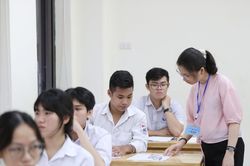 Bộ GD-ĐT công bố điểm sàn xét tuyển ngành y khoa, sư phạm