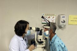 Tăng cường phẫu thuật phaco kể cả thứ bảy và chủ nhật