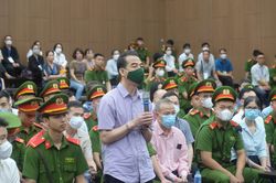 Sự ân hận muộn màng của các cựu quan chức trong vụ 'chuyến bay giải cứu'