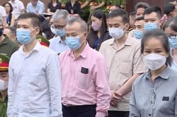 Vụ 'chuyến bay giải cứu': Không quen biết nhau, sao biếu quà cảm ơn tiền tỷ?