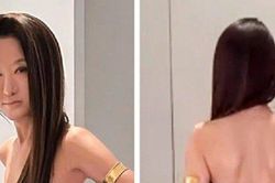 Ngoại hình nuột nà đến khó tin ở độ tuổi U80 của 'nữ hoàng váy cưới'